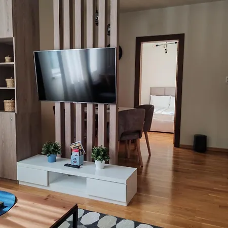 Lux Lägenhet Brzeće